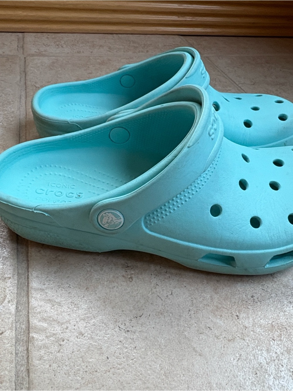 Crocs - Picture 2 of 6